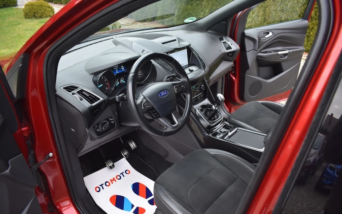 Ford Kuga cena 73500 przebieg: 125321, rok produkcji 2018 z Barcin małe 781